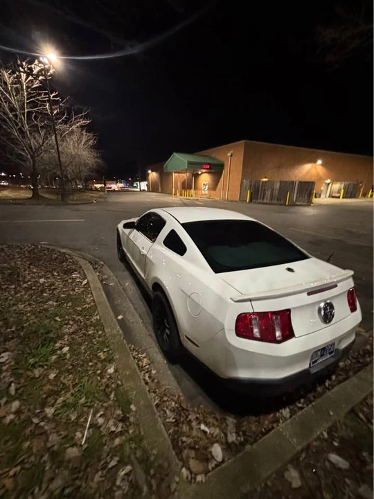2010 Ford S197 Mustang - Image 3 of 6