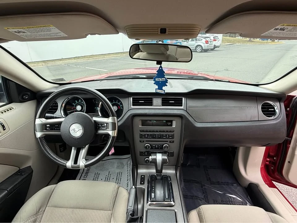 2010 Ford S197 Mustang - Image 9 of 17