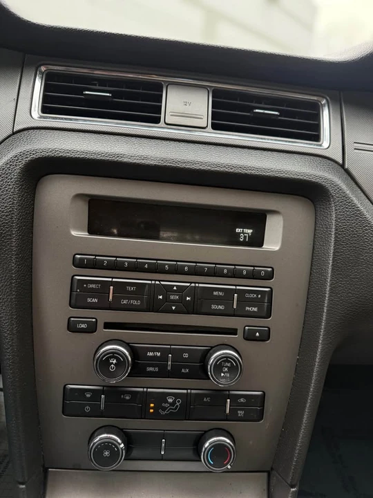 2010 Ford S197 Mustang - Image 13 of 17