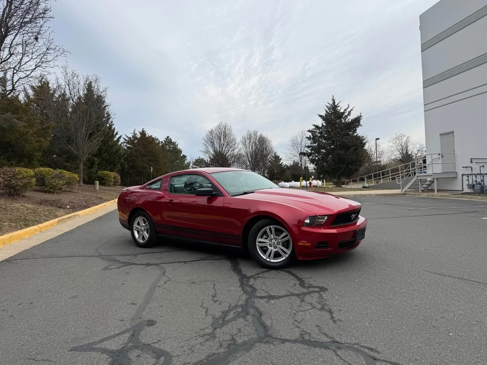 2010 Ford S197 Mustang - Image 2 of 17