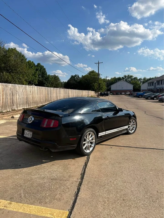 2010 Ford S197 Mustang - Image 4 of 10