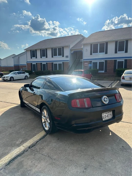 2010 Ford S197 Mustang - Image 6 of 10
