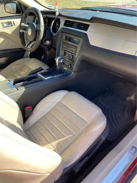 2010 Ford S197 Mustang - Image 6 of 7