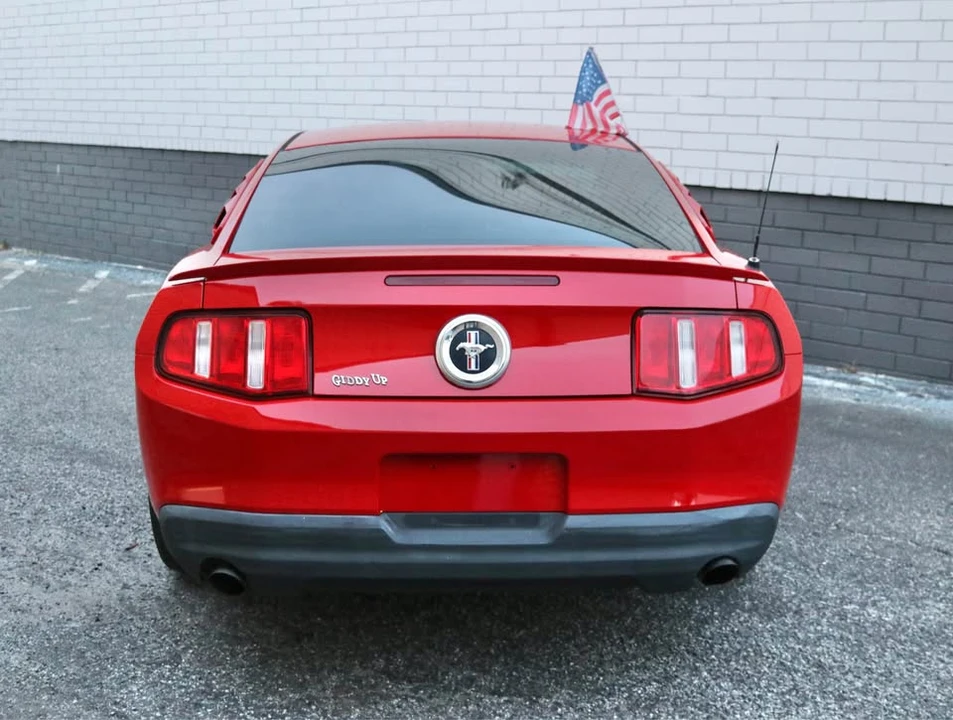 2010 Ford S197 Mustang - Image 5 of 12