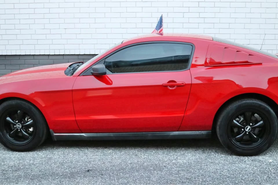 2010 Ford S197 Mustang - Image 3 of 12