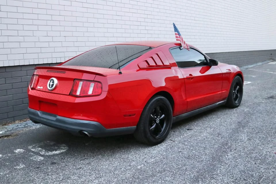 2010 Ford S197 Mustang - Image 6 of 12