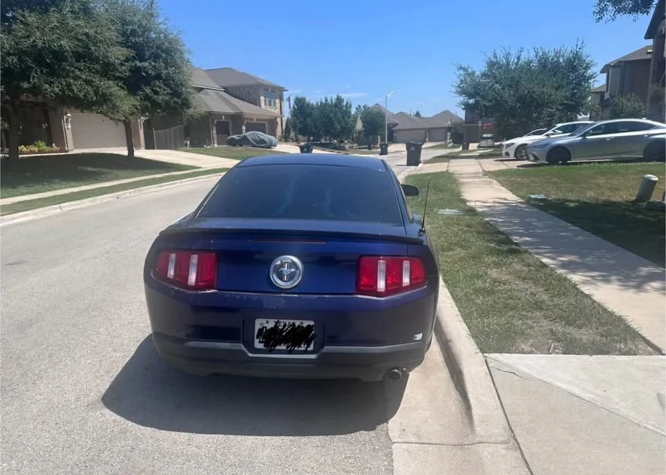 2010 Ford S197 Mustang - Image 4 of 14