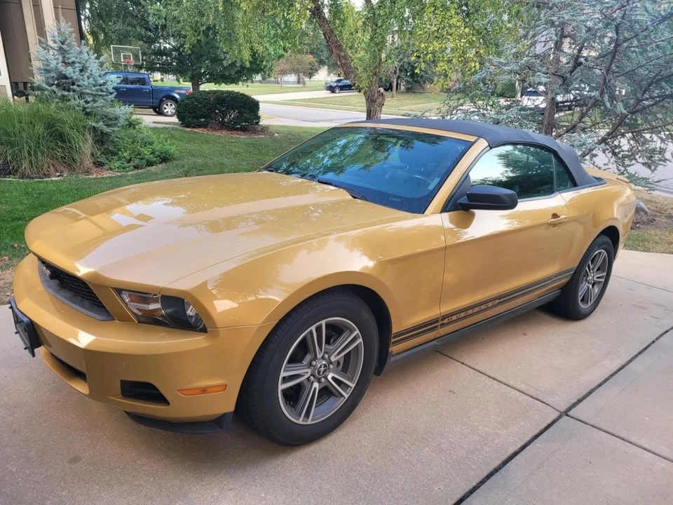 2010 Ford S197 Mustang - Image 3 of 18