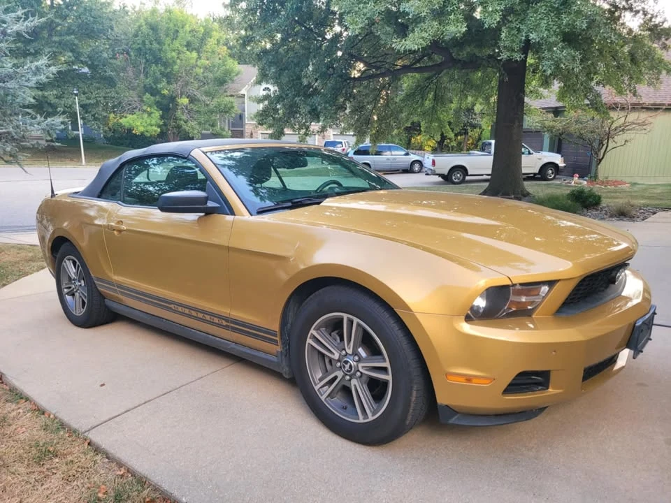 2010 Ford S197 Mustang - Image 4 of 18