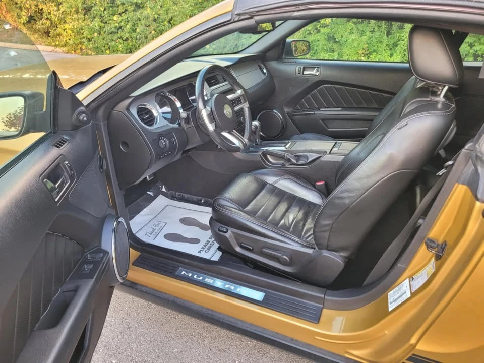 2010 Ford S197 Mustang - Image 10 of 17