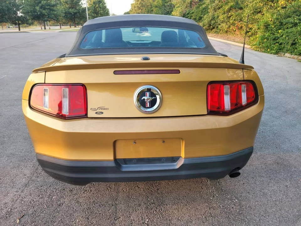 2010 Ford S197 Mustang - Image 7 of 17