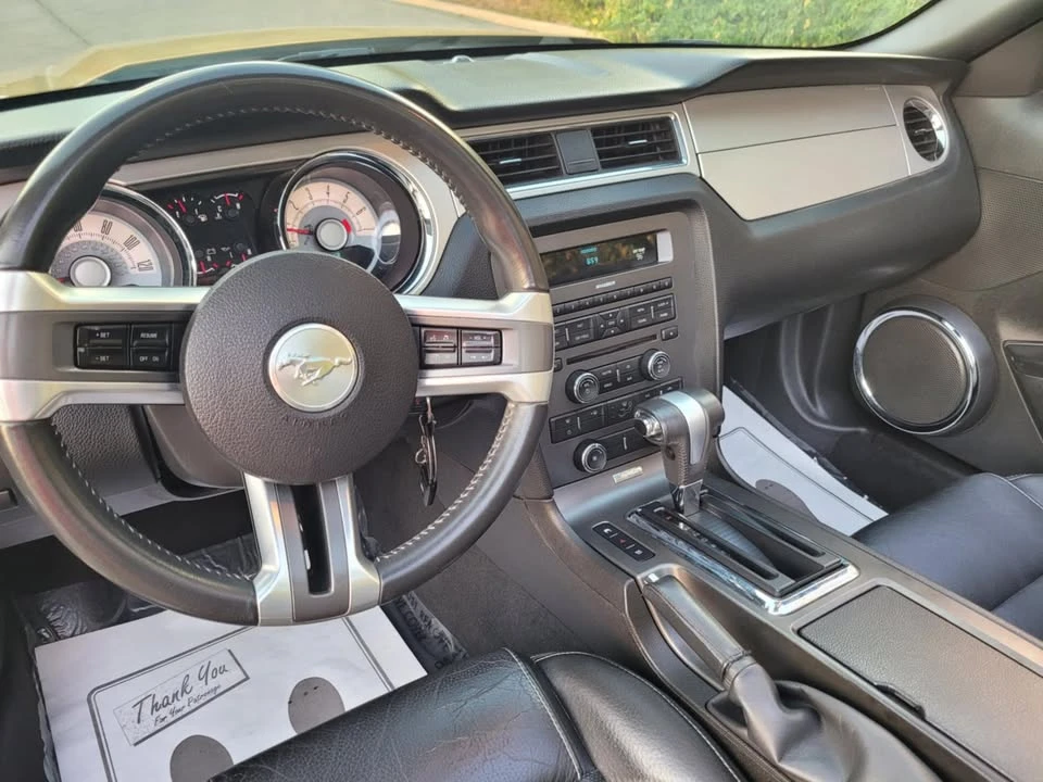 2010 Ford S197 Mustang - Image 14 of 17