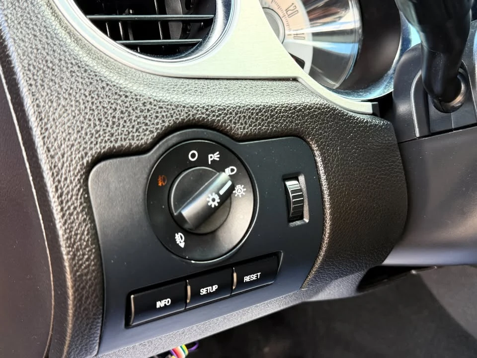 2010 Ford S197 Mustang - Image 8 of 19