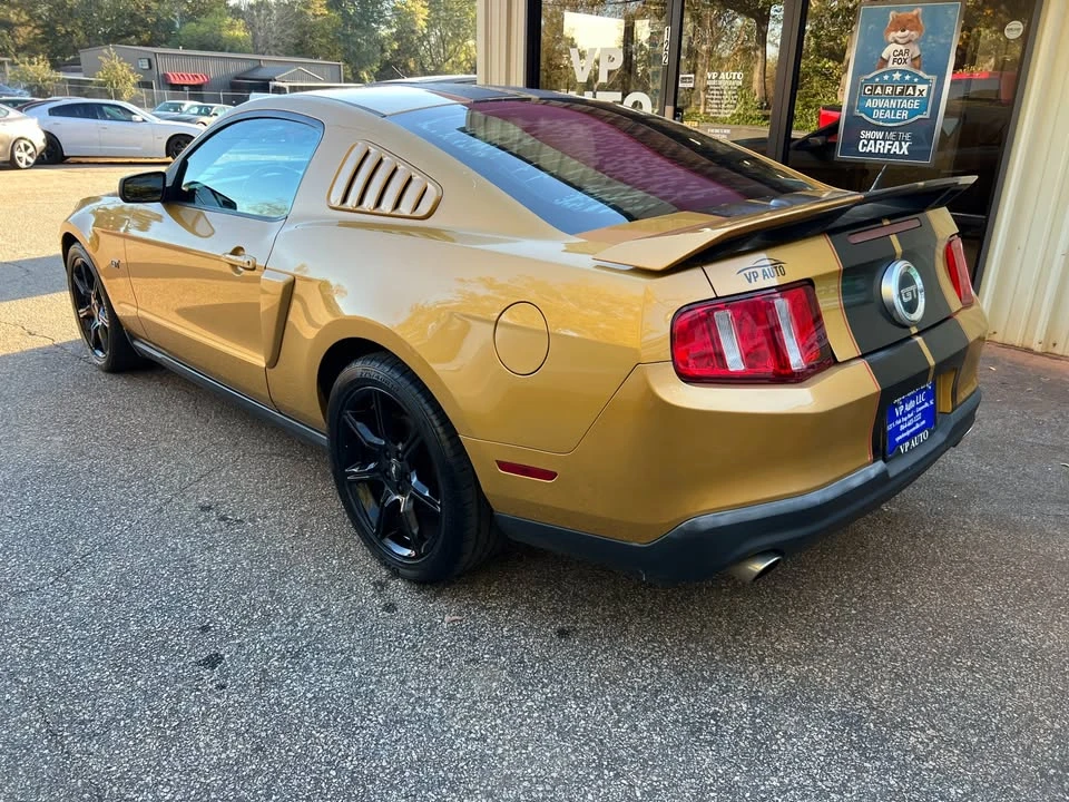 2010 Ford S197 Mustang - Image 5 of 8