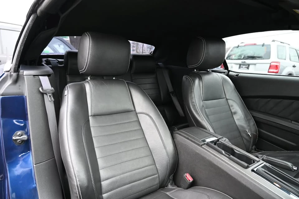 2010 Ford S197 Mustang - Image 9 of 20