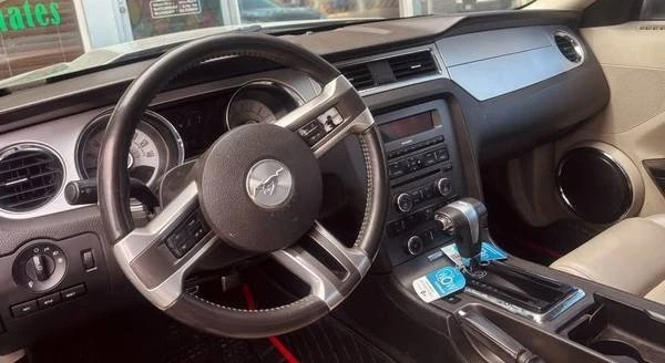 2010 Ford S197 Mustang - Image 7 of 12