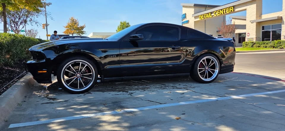 2010 Ford S197 Mustang - Image 4 of 7