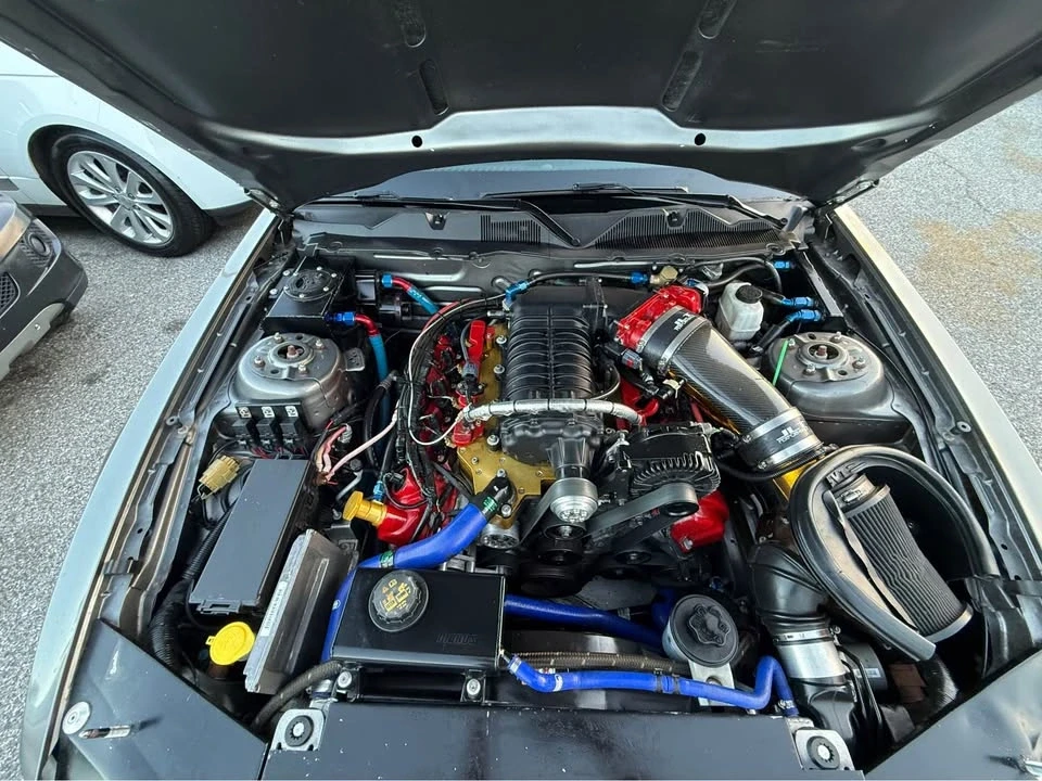2010 Ford Mustang Mach-E - Image 15 of 20