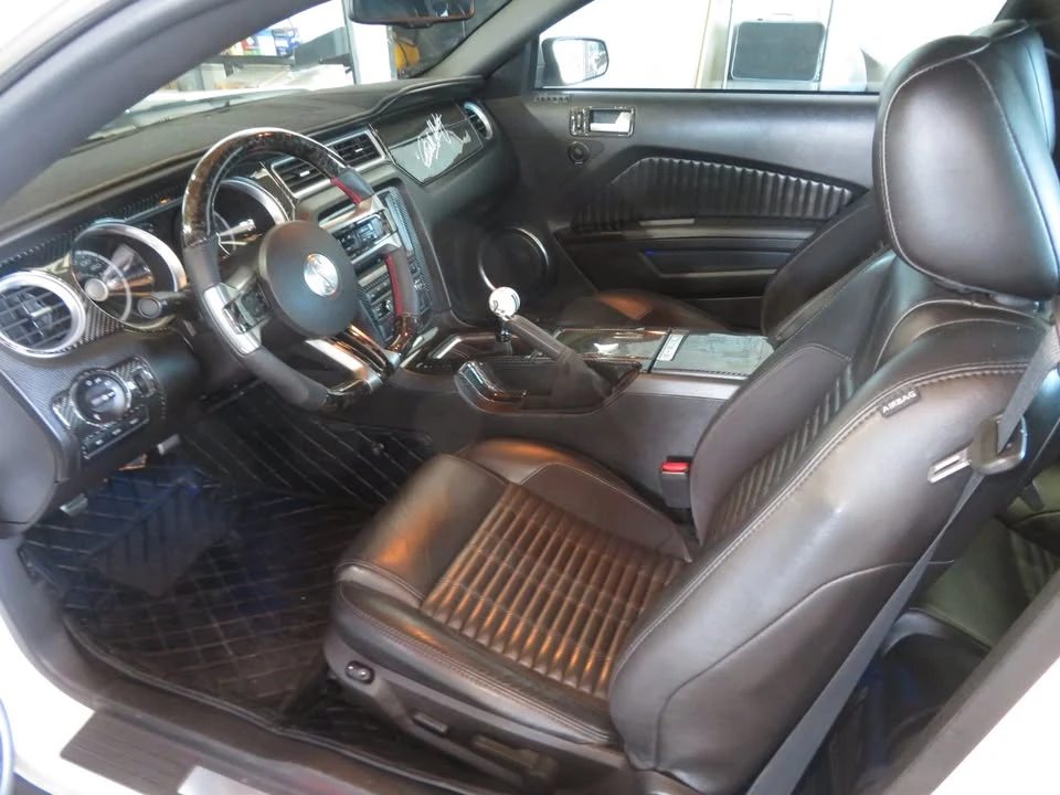 2010 Ford S197 Mustang - Image 19 of 20