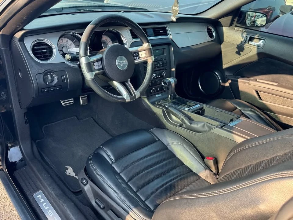 2010 Ford S197 Mustang - Image 15 of 20