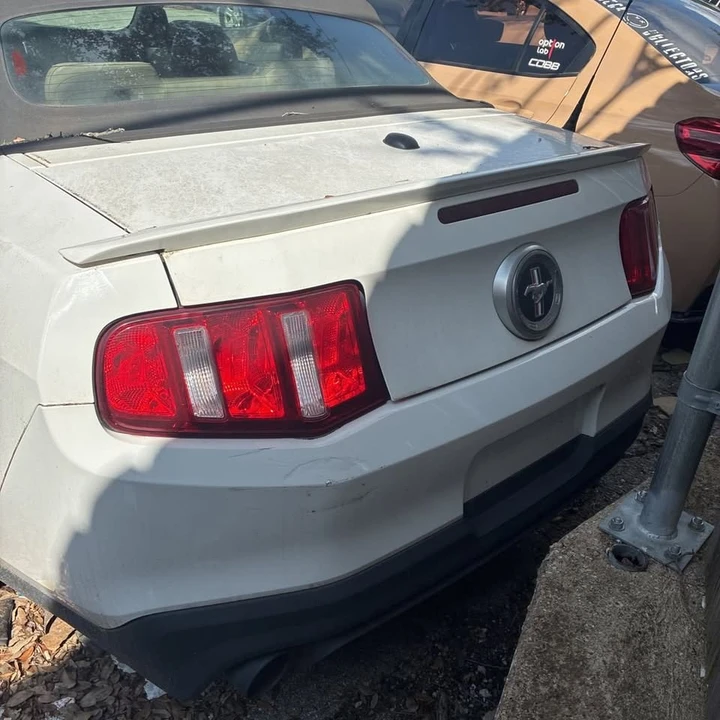 2010 Ford S197 Mustang - Image 4 of 16