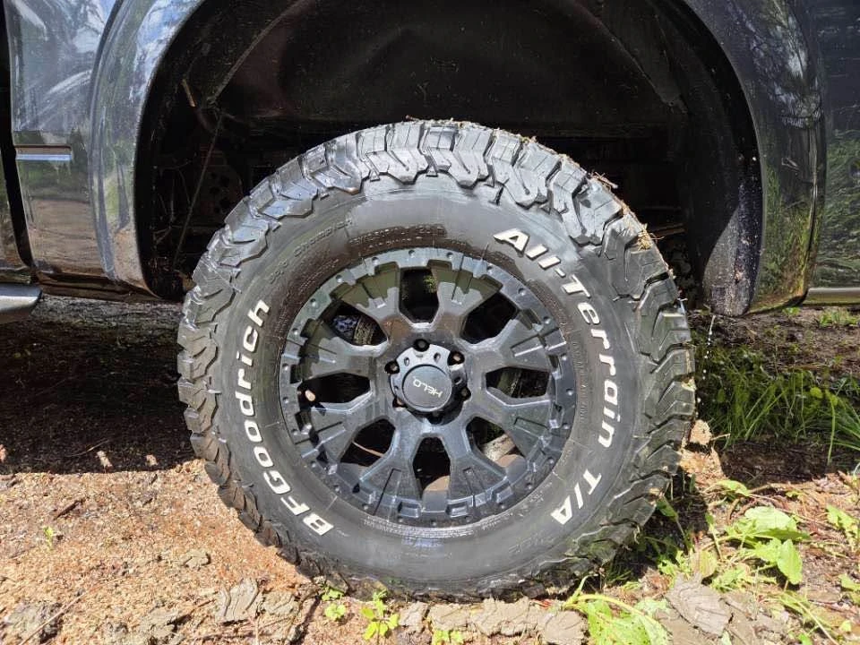 2010 Ford - Image 5 of 9