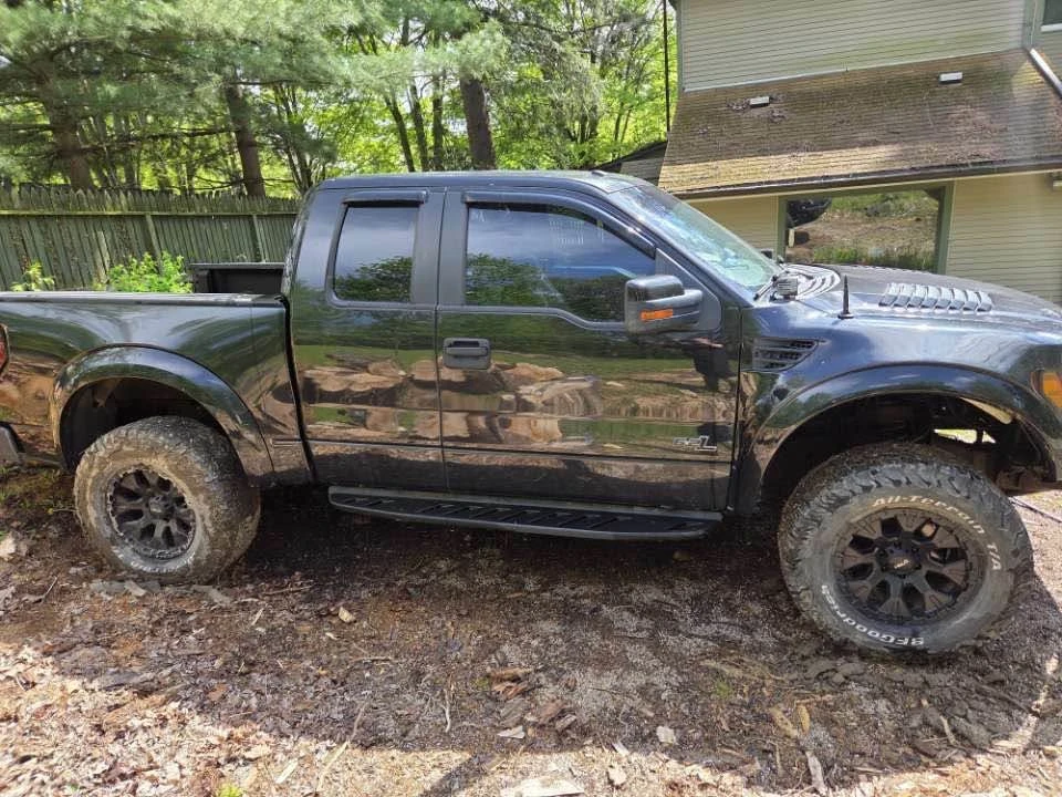 2010 Ford - Image 2 of 9