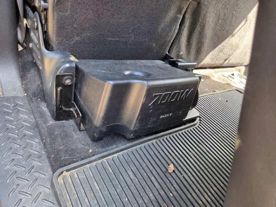 2010 Ford - Image 6 of 9