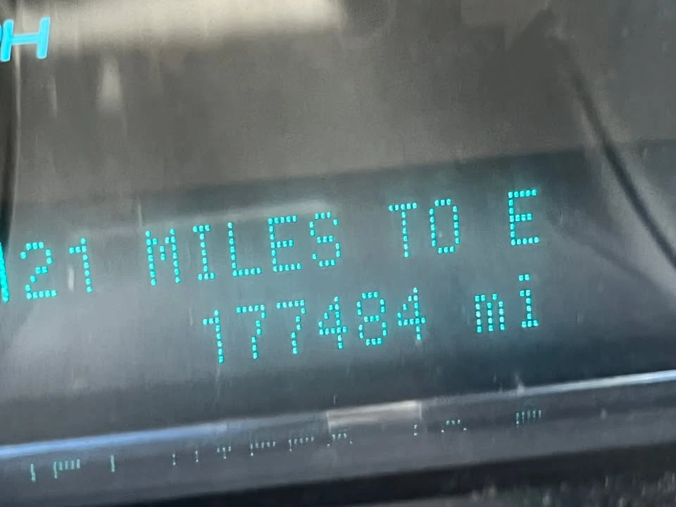 2010 Ford Taurus 6th Gen - Image 6 of 9