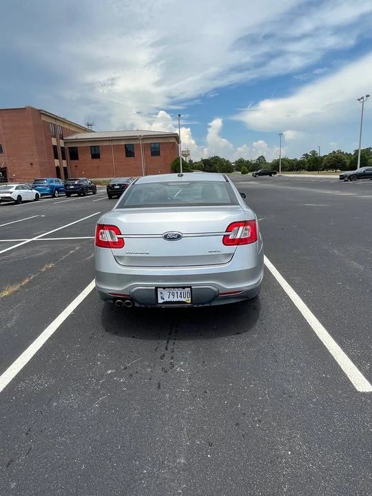 2010 Ford Taurus 6th Gen - Image 4 of 9