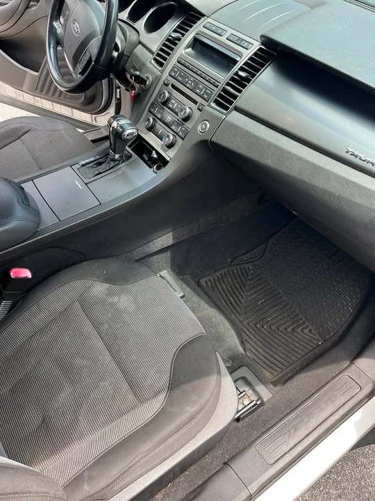 2010 Ford Taurus 6th Gen - Image 7 of 9