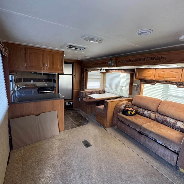 2010 Forest River - Image 6 of 17