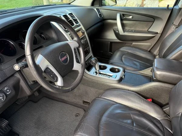 2010 GMC Acadia - Image 7 of 15