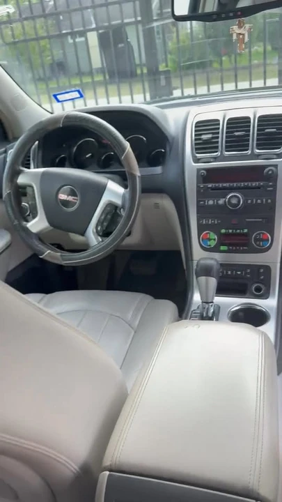 2010 GMC Acadia - Image 10 of 10