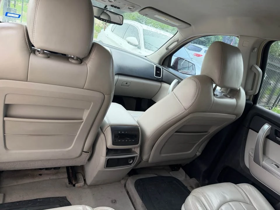 2010 GMC Acadia - Image 6 of 10
