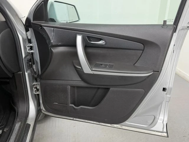 2010 GMC Acadia - Image 16 of 21