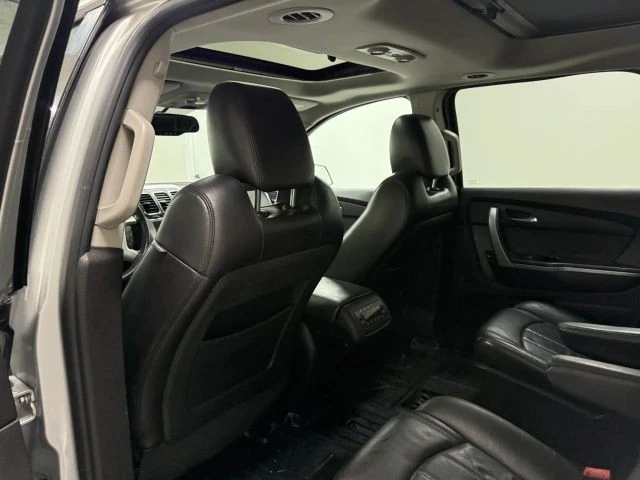 2010 GMC Acadia - Image 10 of 21
