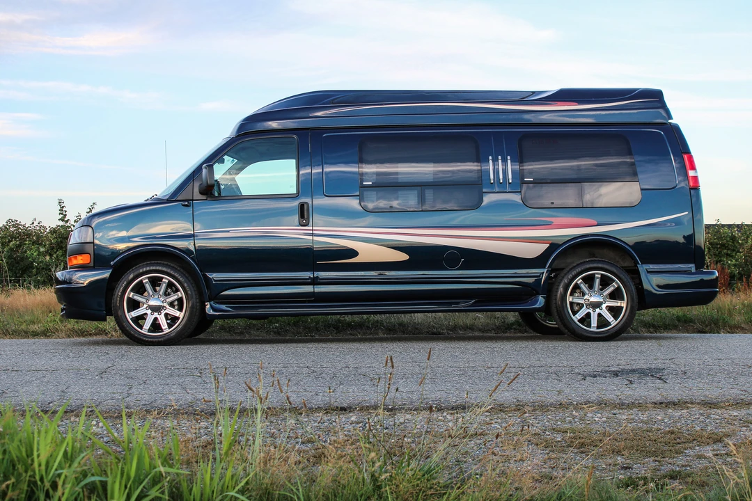 2010 GMC Savana - Image 25 of 31