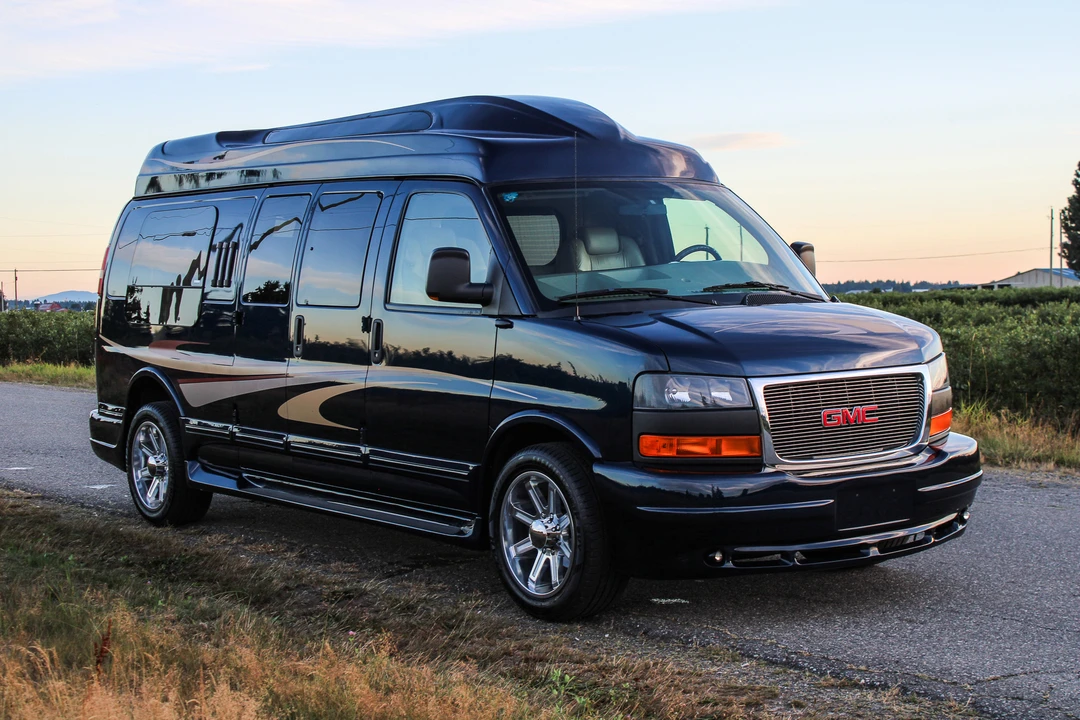 2010 GMC Savana - Image 12 of 31