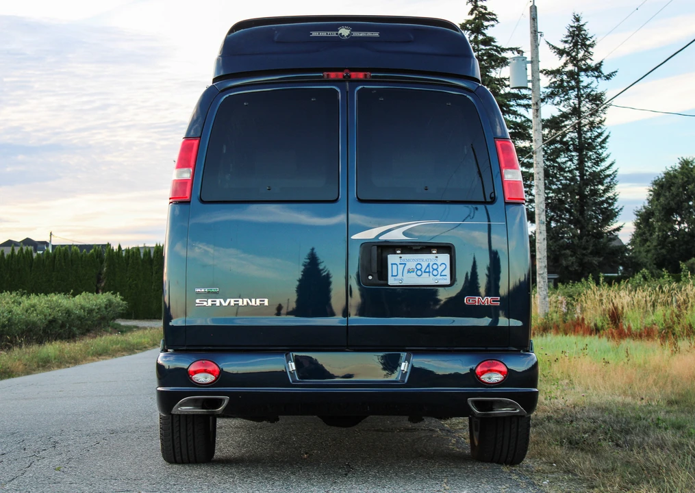 2010 GMC Savana - Image 18 of 31