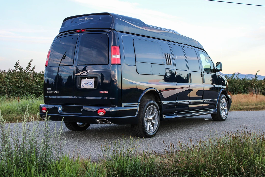 2010 GMC Savana - Image 16 of 31