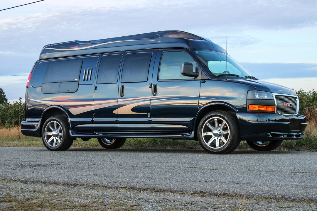 2010 GMC Savana - Image 13 of 31