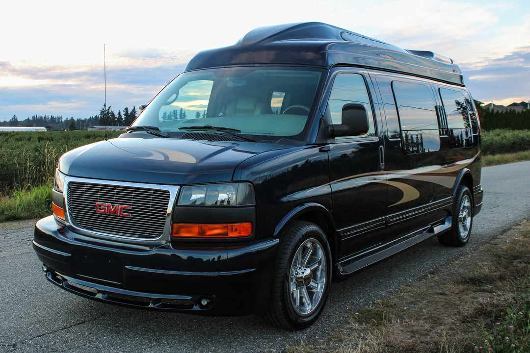 2010 GMC Savana - Image 3 of 31