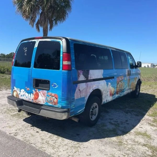 2010 GMC Savana - Image 8 of 12