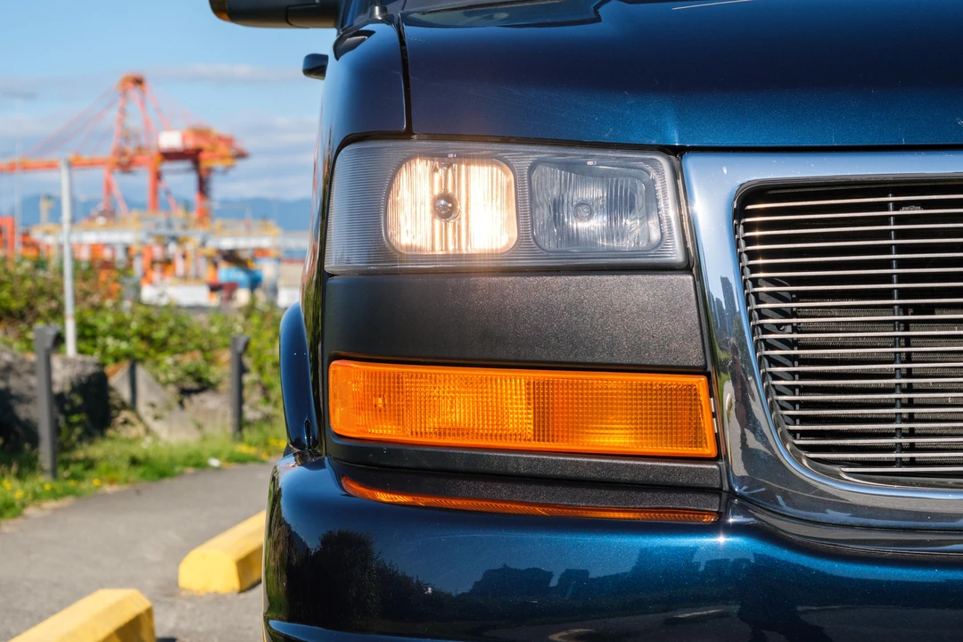 2010 GMC Savana - Image 20 of 31