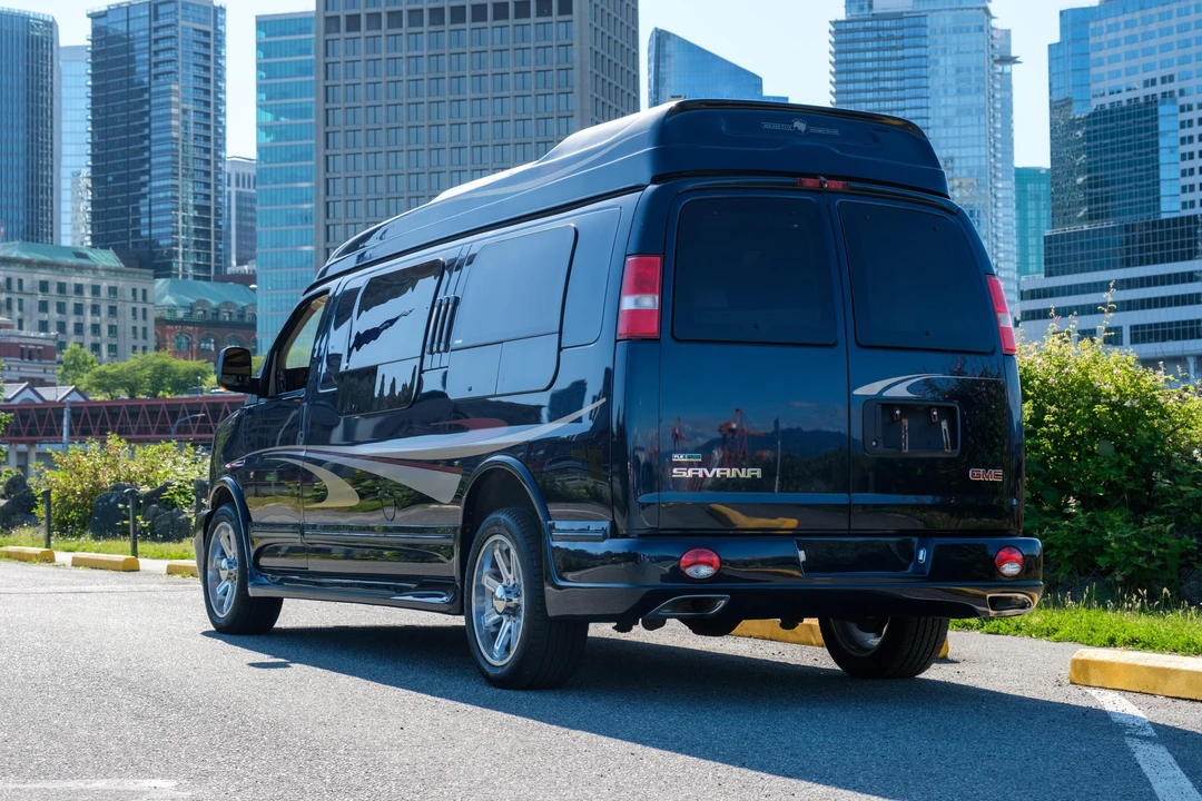 2010 GMC Savana - Image 9 of 31