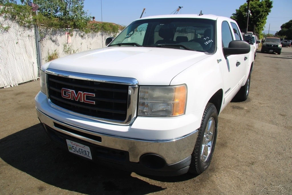 2010 GMC Sierra 3rd Gen - Image 2 of 21