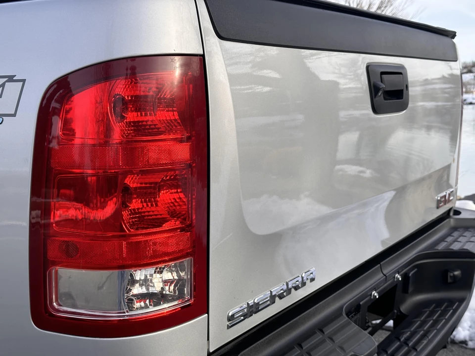 2010 GMC Sierra Heavy Duty 3rd Gen - Image 24 of 31