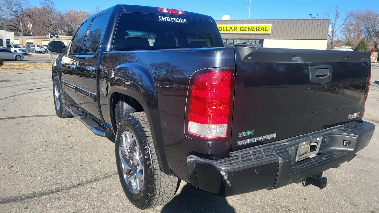 2010 GMC Sierra 3rd Gen - Image 3 of 10