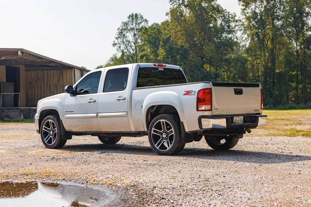 2010 GMC Sierra 3rd Gen - Image 3 of 31